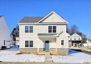 398 Hensley St in Lititz, PA - Building Photo