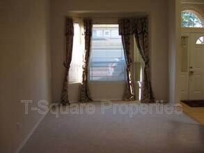 534 234th Pl NE in Sammamish, WA - Foto de edificio - Building Photo