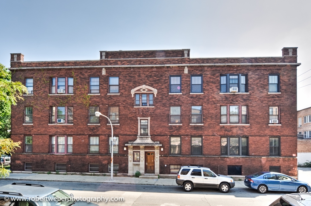 Oakdale Apartments in Chicago, IL - Building Photo