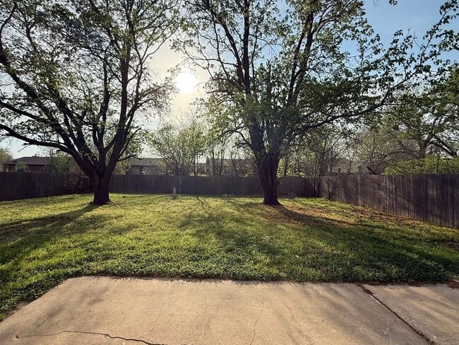 8212 N 118th E Ave in Owasso, OK - Building Photo - Building Photo