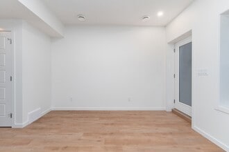 11935-11124 124 St in Edmonton, AB - Building Photo - Building Photo