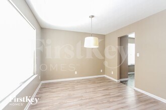 942 Kimberly Ave in Westfield, IN - Building Photo - Building Photo