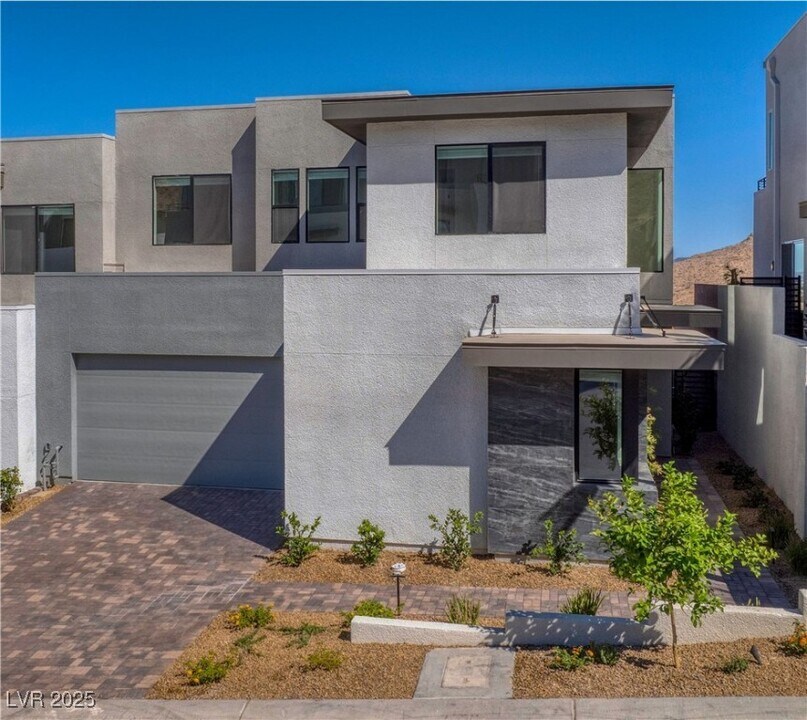 11124 Socrates Rdg St in Las Vegas, NV - Building Photo