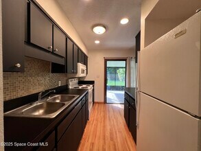 810 Vantage St SE in Palm Bay, FL - Building Photo - Building Photo