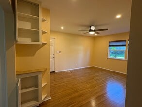 5874 Bowcroft St, Unit 2 in Los Angeles, CA - Foto de edificio - Building Photo