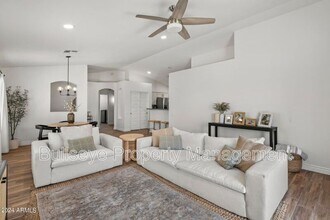 3402 E Menadota Dr in Phoenix, AZ - Building Photo - Building Photo