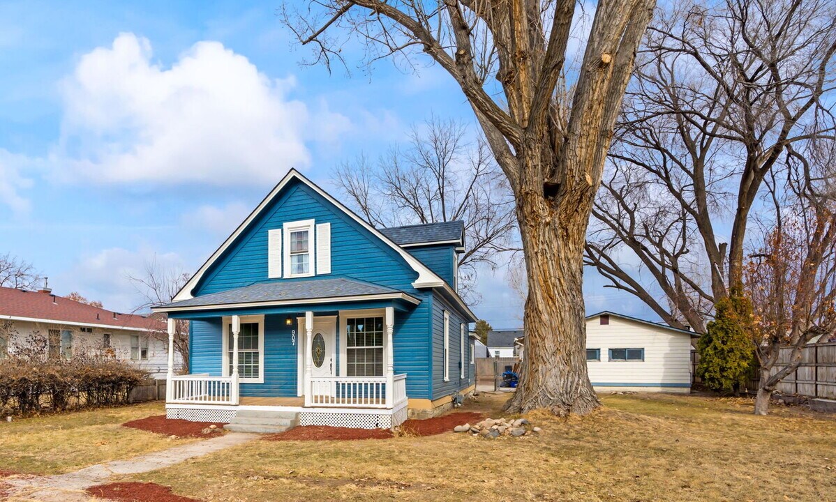 907 Grant St in Caldwell, ID - Building Photo