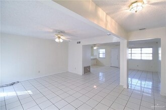 206 W Esperanza Ave in McAllen, TX - Building Photo - Building Photo