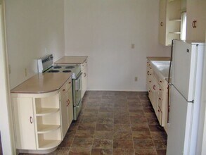 960 Anderson Ln in Springfield, OR - Building Photo - Building Photo