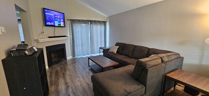 14886 Reedley St in Moorpark, CA - Foto de edificio - Building Photo