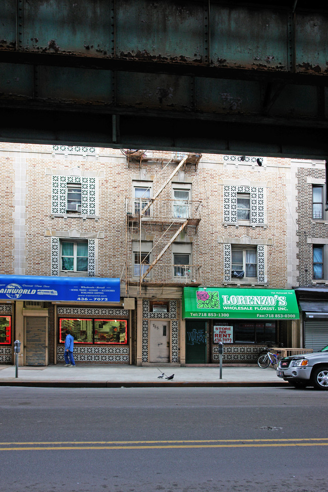 755 McDonald Ave in Brooklyn, NY - Building Photo - Building Photo