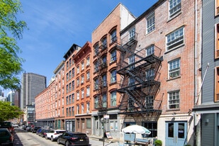 250 Front St in New York, NY - Building Photo