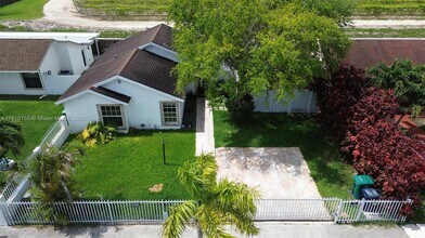 12618 SW 211th Terrace in Miami, FL - Building Photo - Building Photo