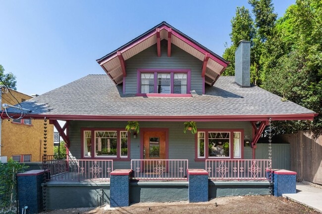 811 Occidental Blvd in Los Angeles, CA - Building Photo - Building Photo