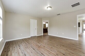 6800 Habitat Dr in Harmony, FL - Foto de edificio - Building Photo