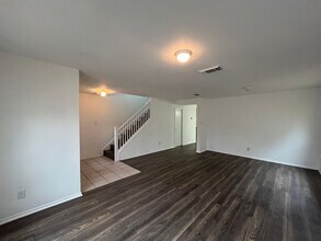 8419 Manderly Pl in Converse, TX - Building Photo - Building Photo