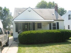 12985 Pullman St in Southgate, MI - Building Photo