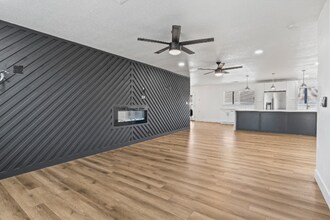 2166 E Greenway Dr in Tempe, AZ - Building Photo - Building Photo