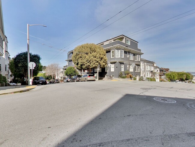 2702 Union St in San Francisco, CA - Foto de edificio - Building Photo