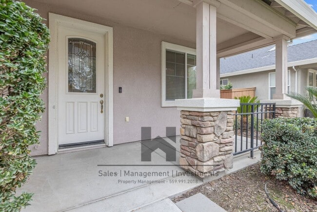 3169 Brickfield Ave in Tulare, CA - Building Photo - Building Photo