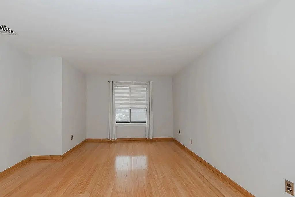 1906 Paterson Plank Rd in North Bergen, NJ - Building Photo