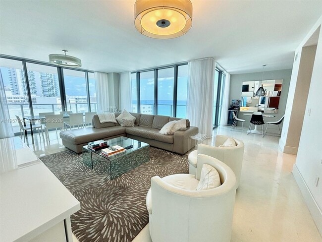 3101 S Ocean Dr in Hollywood, FL - Foto de edificio - Building Photo