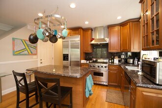 3721 N Clifton Ave in Chicago, IL - Building Photo - Building Photo