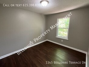 1345 Bellshire Terrace Dr in Nashville, TN - Building Photo - Building Photo
