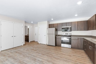 352 Deschane Ave in Crivitz, WI - Building Photo - Building Photo