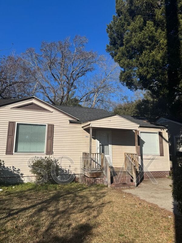 property at 2622 S Allen Dr