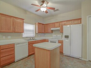1760 Sparkling Water Cir in Ocoee, FL - Building Photo - Building Photo
