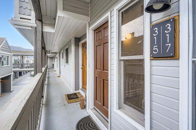property at 2201 Pearl St