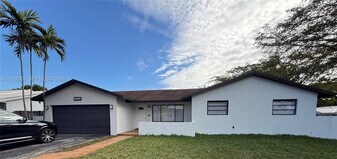 11041 SW 140th Ave in Miami, FL - Building Photo