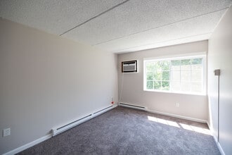 Greenbush Station in East Greenbush, NY - Building Photo - Interior Photo