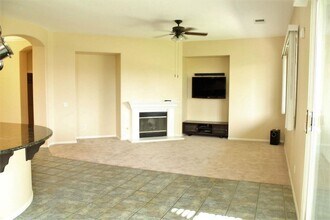 31513 Royal Oaks Dr in Temecula, CA - Building Photo - Building Photo