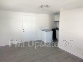 201 Chandler Dr in Gaffney, SC - Building Photo - Building Photo