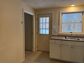 203 Manzella Ct in Rockland, MA - Building Photo - Building Photo