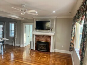 68 Manet Rd in Chestnut Hill, MA - Building Photo - Building Photo