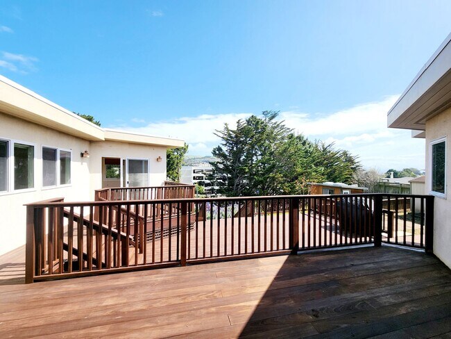 202 Alta Loma Dr in South San Francisco, CA - Building Photo - Building Photo
