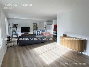 11705 SW Tigard St in Tigard, OR - Building Photo - Building Photo