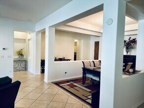 372 W Aster Dr in Chandler, AZ - Building Photo - Building Photo