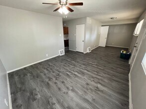 137 Perthshire Rd in St. Louis, MO - Building Photo - Building Photo