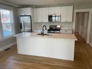 35 Pidge Ave-Unit -37 Pidge Avenue in Pawtucket, RI - Building Photo - Building Photo