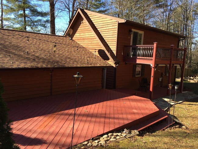 48 N Rowe Rd in Hendersonville, NC - Building Photo - Building Photo