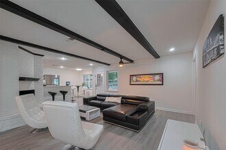 12602 Westleigh Dr in Houston, TX - Building Photo - Building Photo
