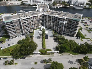 400 Leslie Dr, Unit 1105 in Hallandale Beach, FL - Building Photo - Building Photo