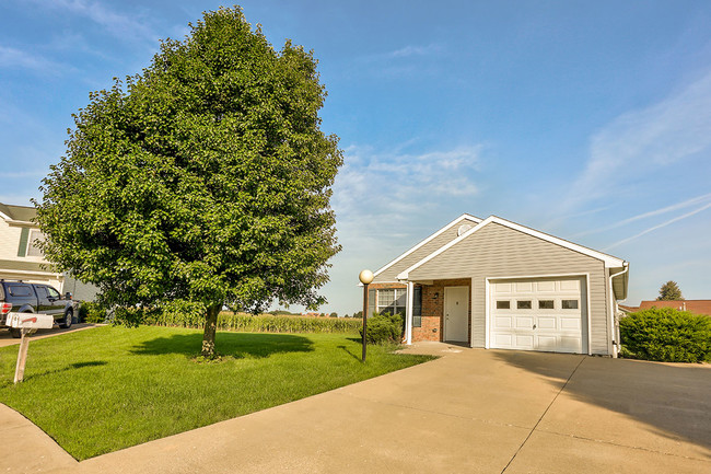 Leewood Place in Fremont, OH - Foto de edificio - Building Photo