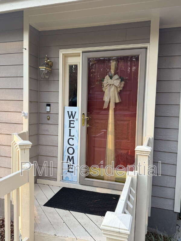 14300 Cove Ridge Pl in Midlothian, VA - Building Photo - Building Photo