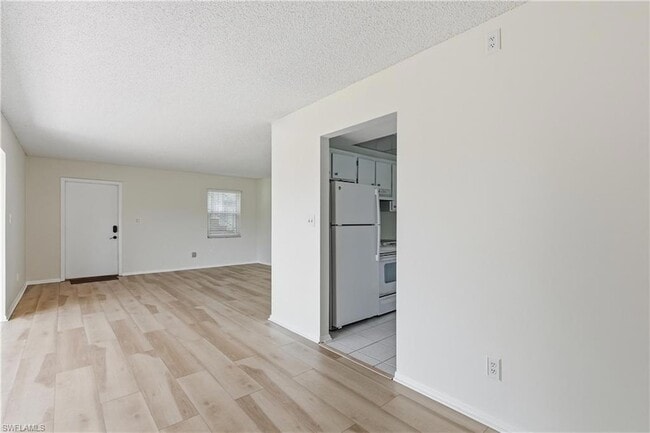 1400 Pompei Ln in Naples, FL - Foto de edificio - Building Photo