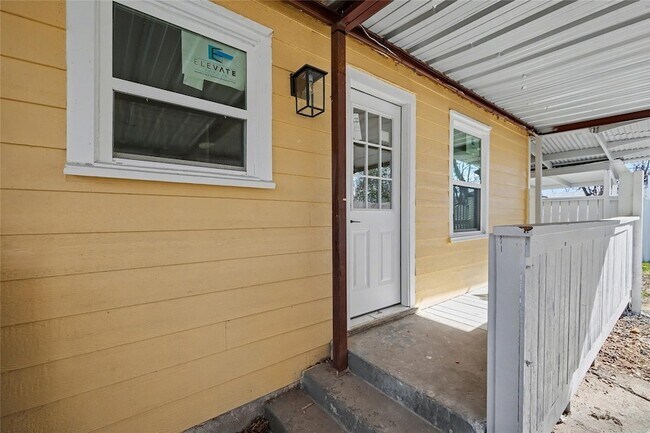 4220 Ramey Ave in Fort Worth, TX - Building Photo - Building Photo